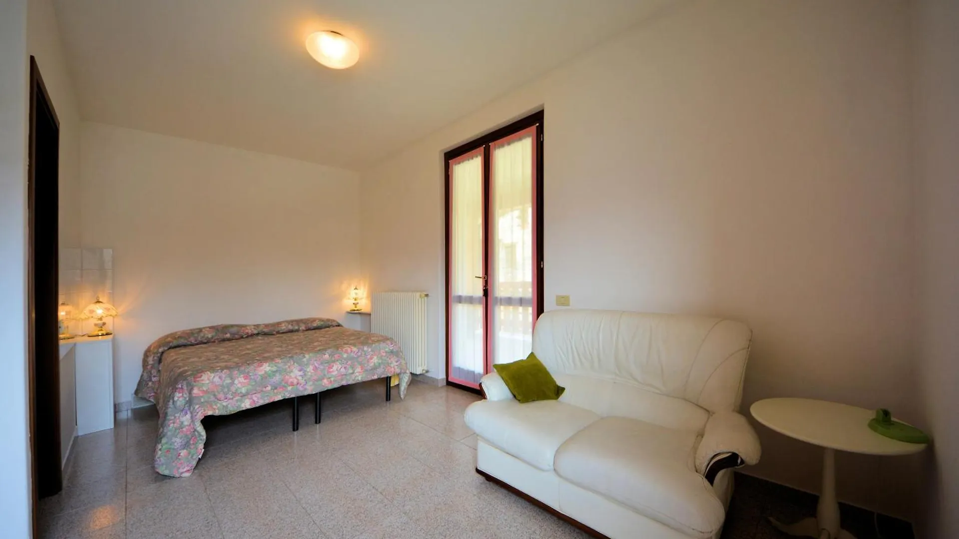 Farm stay Agriturismo Runchee Vercana