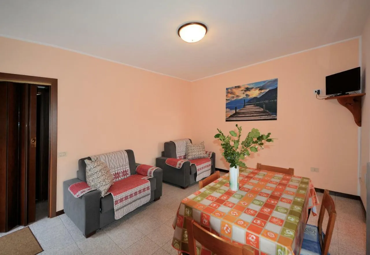 Agriturismo Runchee Vercana 0*,  Italy