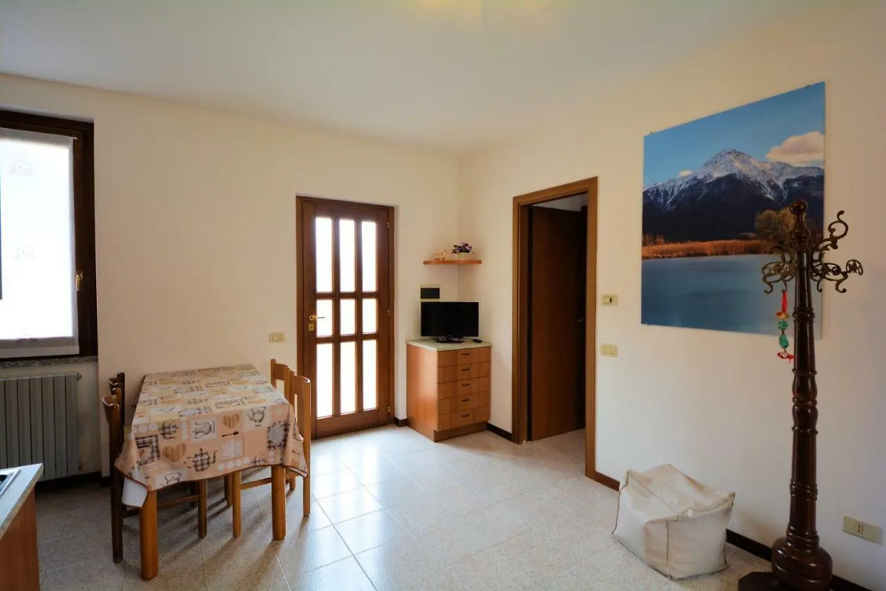 Farm stay Agriturismo Runchee Vercana Italy