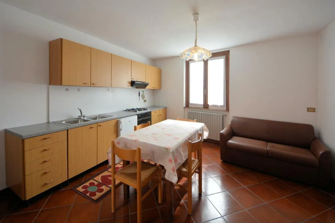 Farm stay Agriturismo Runchee Vercana