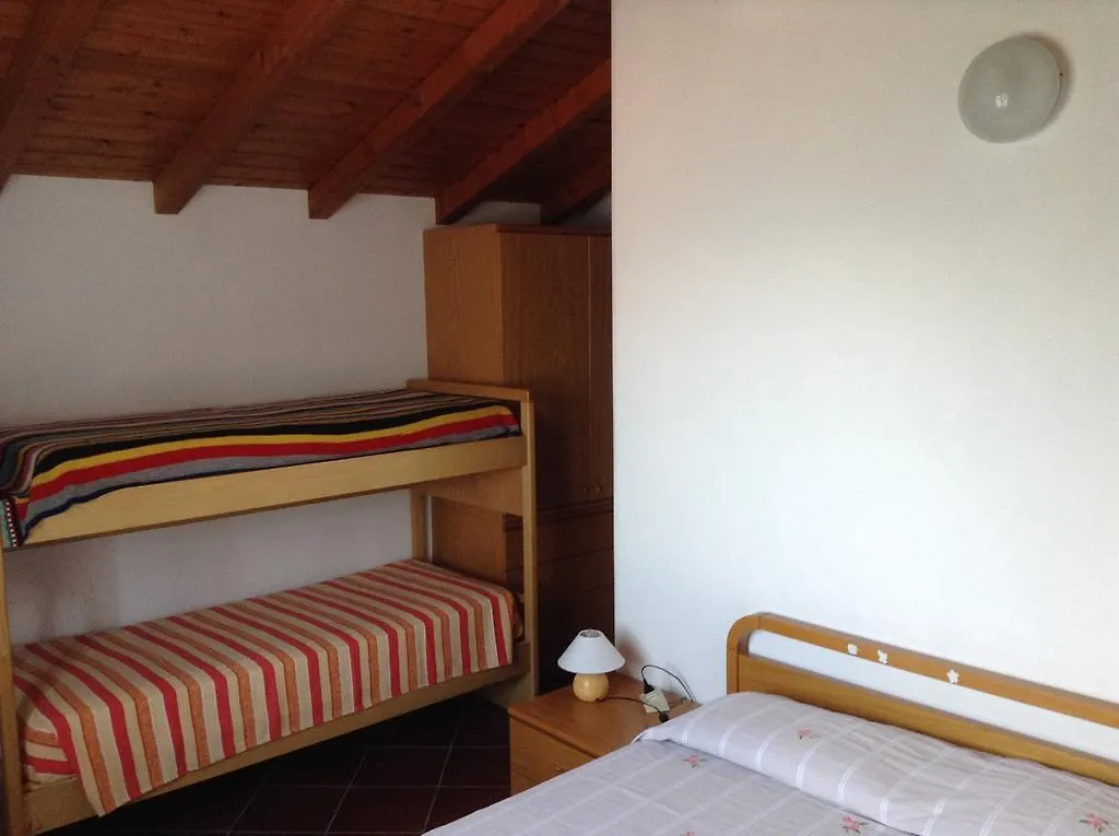 Agriturismo Runchee Vercana 0*,